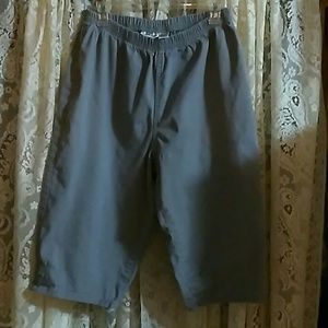 Croft & Barrow gray capri 1x